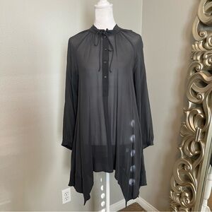 Club Monaco Gray Silk Georgette/Chiffon Sharkbite Hem Tunic Top Size Small